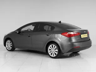 Kia  4