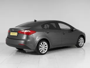 Kia  6