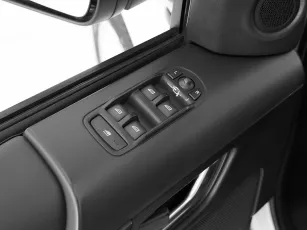 Land Rover  7