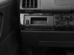 Land Rover  8