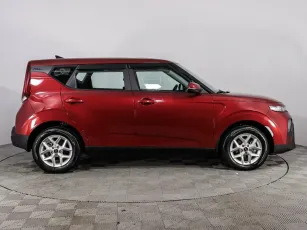 Kia  4
