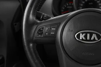 Kia  11