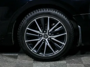 Toyota  8