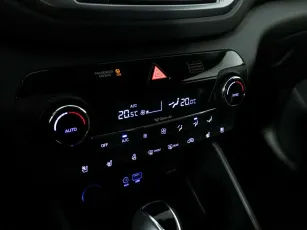 Hyundai  15