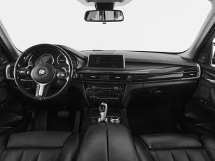 BMW  8