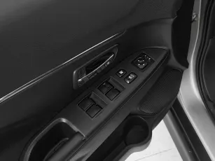 Mitsubishi  11