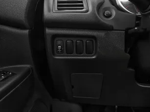 Mitsubishi  12