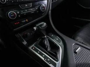 Kia  12