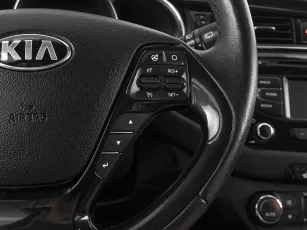 Kia  11