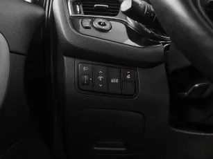 Kia  15