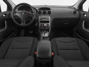 Peugeot  8