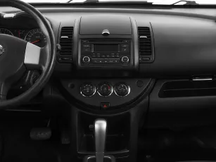 Nissan  10