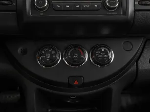 Nissan  15