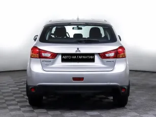 Mitsubishi  6