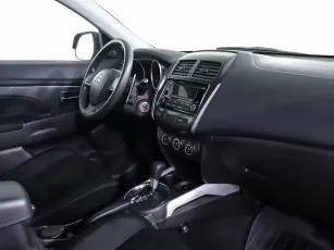 Mitsubishi  9