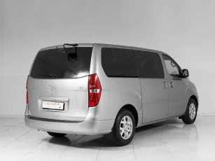 Hyundai  6