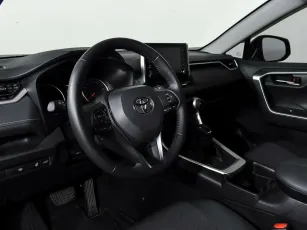 Toyota  12