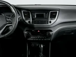 Hyundai  12