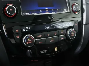 Nissan  15