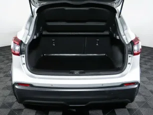 Nissan  20