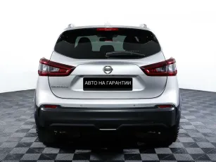 Nissan  6
