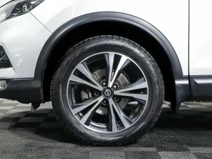 Nissan  8