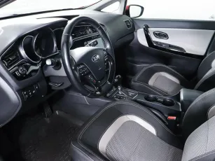 Kia  10