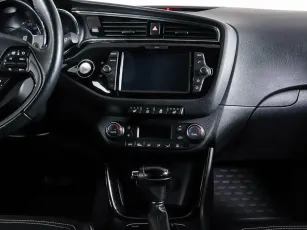 Kia  13