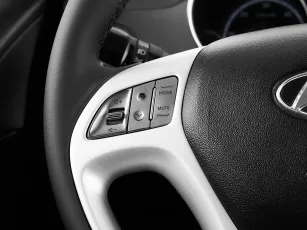 Hyundai  12
