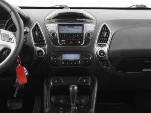 Hyundai  16