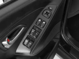 Hyundai  8