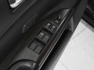 Nissan  15