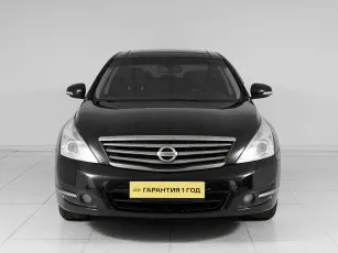 Nissan  2
