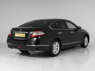 Nissan  6