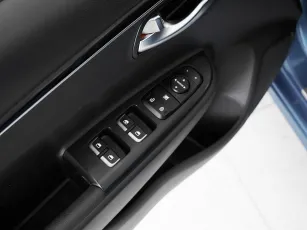 Kia  15