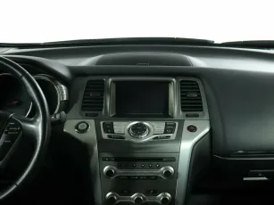Nissan  11