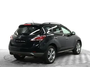 Nissan  5