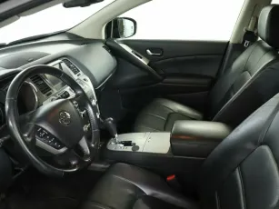 Nissan  9