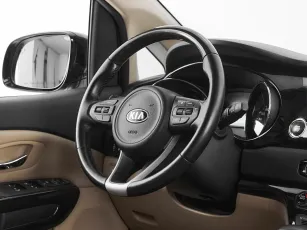 Kia  10