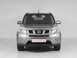 Nissan  2