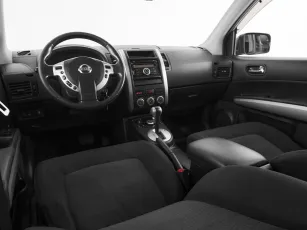 Nissan  8