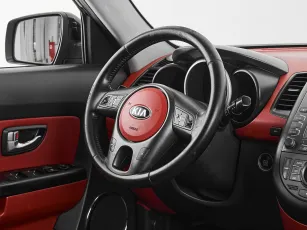 Kia  11