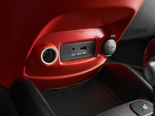 Kia  15