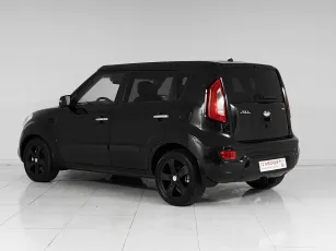 Kia  4