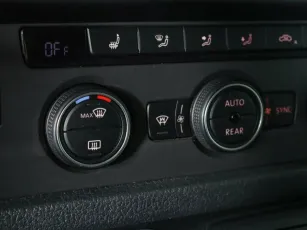 Volkswagen  12