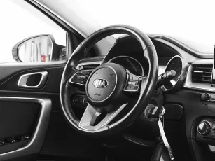 Kia  10