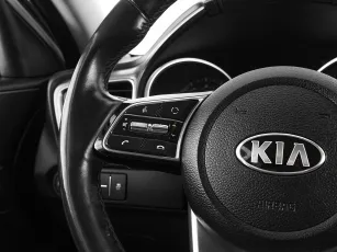 Kia  11