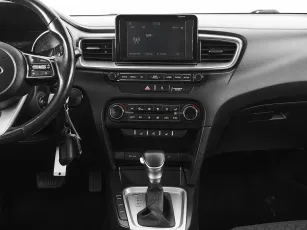 Kia  15