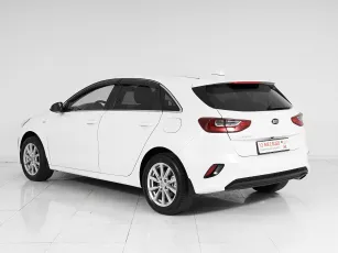 Kia  4