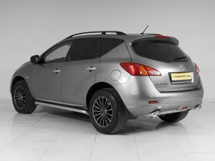 Nissan  4
